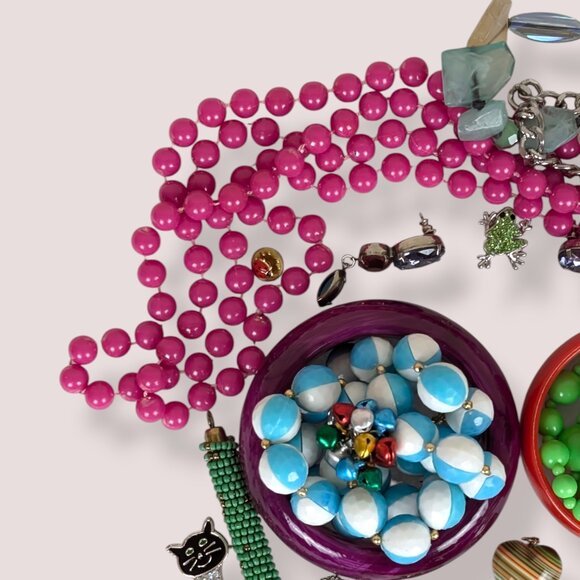 LAVINIA - Vintage To Now Jewelry Lot - 010 - Picture 2 of 7